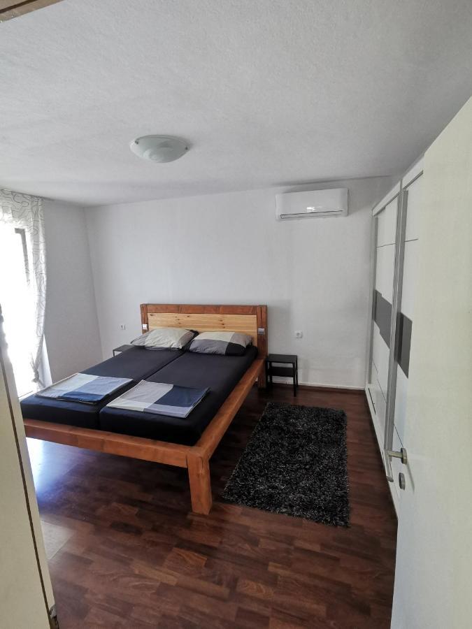 Fa-Ni Apartman Novalja Kültér fotó