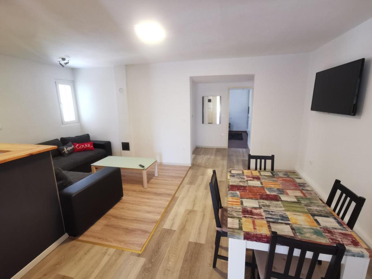 Fa-Ni Apartman Novalja Kültér fotó